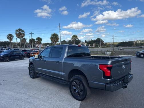 2024 Ford F-150 Lightning XLT