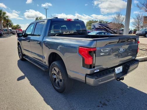 2024 Ford F-150 Lightning XLT