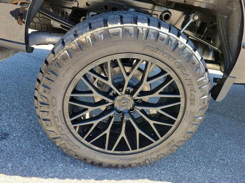 Agate Black Metallic 2026 Ford F-150 STX