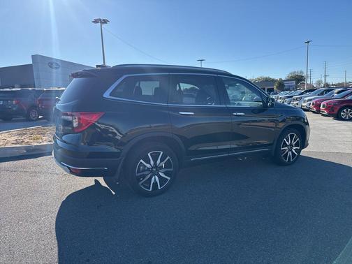 2021 Honda Pilot Touring 8-Passenger