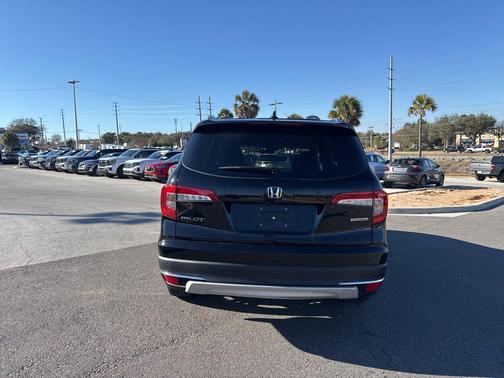 2021 Honda Pilot Touring 8-Passenger