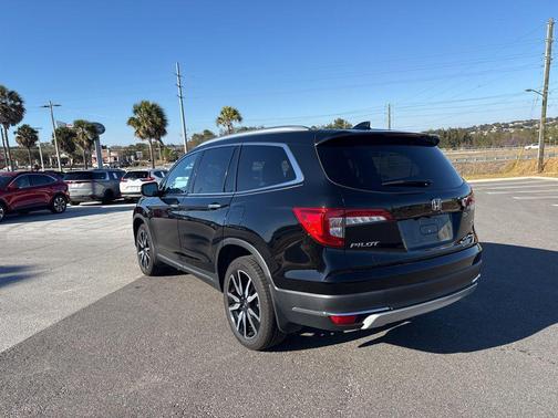 2021 Honda Pilot Touring 8-Passenger