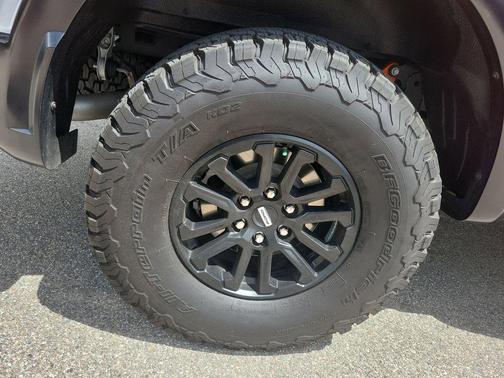 RAPID RED MET TINTED CC 2024 Ford F-150 Raptor