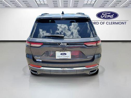 Baltic Gray Metallic Clearcoat 2025 Jeep Grand Cherokee Overland