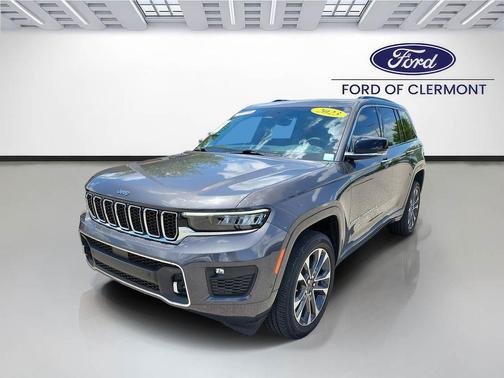 Baltic Gray Metallic Clearcoat 2023 Jeep Grand Cherokee Overland