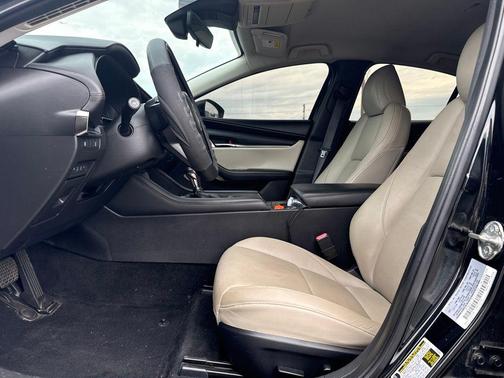 Jet Black Mica 2019 Mazda Mazda3 FWD w/Preferred Package