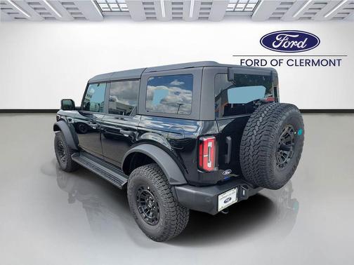 SHADOW BLACK 2026 Ford Bronco Outer Banks