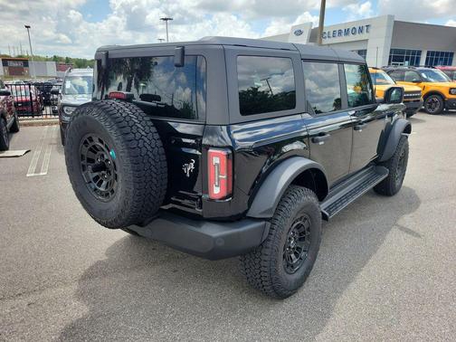 SHADOW BLACK 2026 Ford Bronco Outer Banks