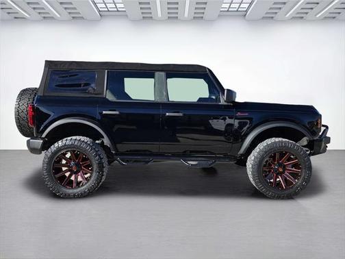 2021 Ford Bronco Base