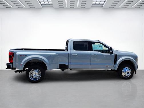 2025 Ford F-450 Platinum