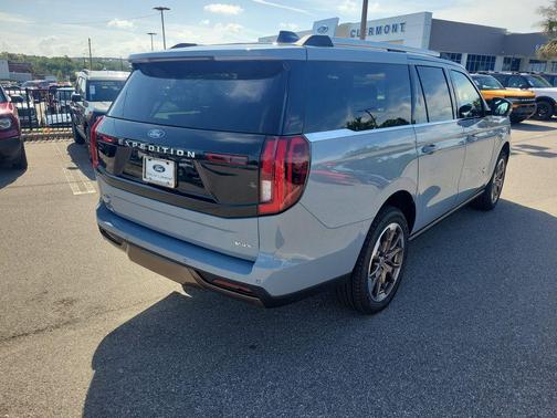 Glacier Gray Metallic Tri-Coat 2026 Ford Expedition Max King Ranch