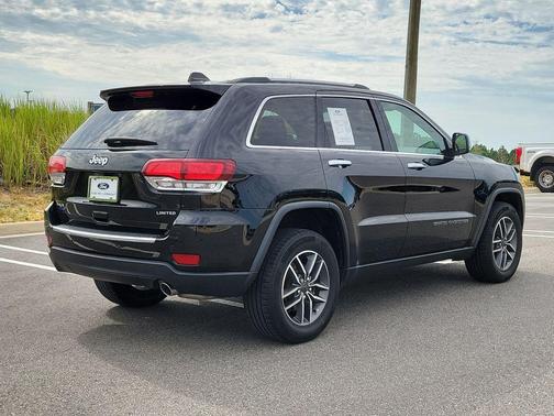 Diamond Black Crystal Pearlcoat 2021 Jeep Grand Cherokee Limited