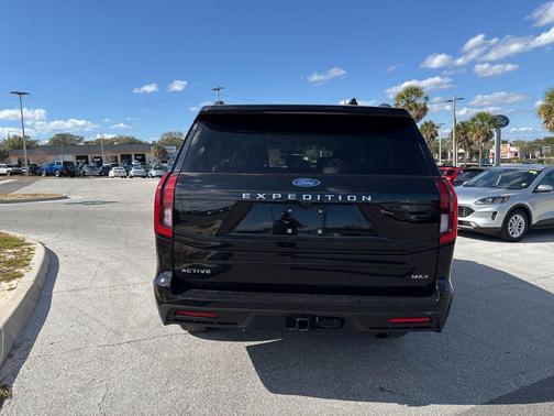 2025 Ford Expedition Max Active 4x2