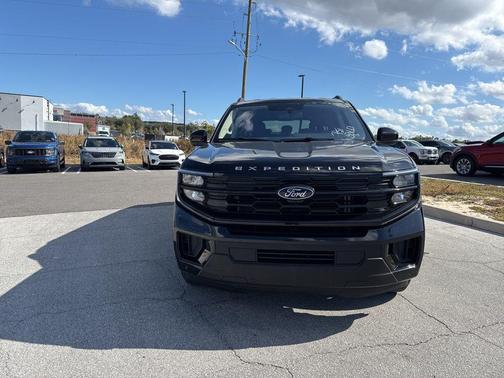 2025 Ford Expedition Max Active 4x2