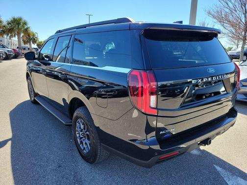 2025 Ford Expedition Max Active 4x2