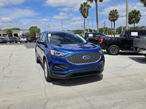 2023 Ford Edge SE