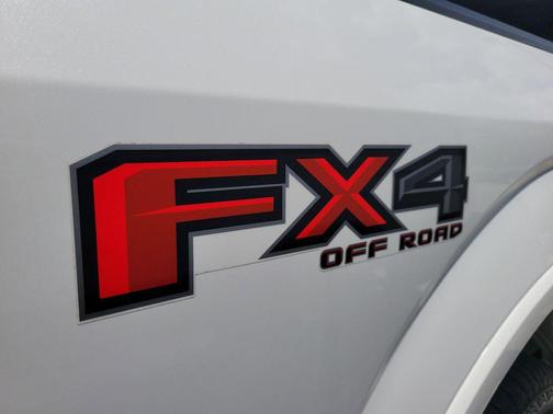 Star White Metallic Tri-Coat 2020 Ford F-150 Lariat