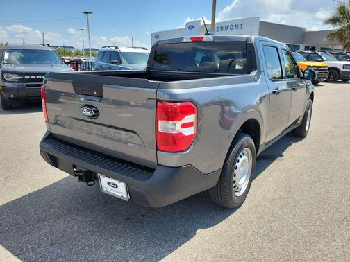 CARBONIZED GRAY METALLIC 2025 Ford Maverick XL