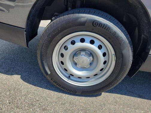 CARBONIZED GRAY METALLIC 2025 Ford Maverick XL