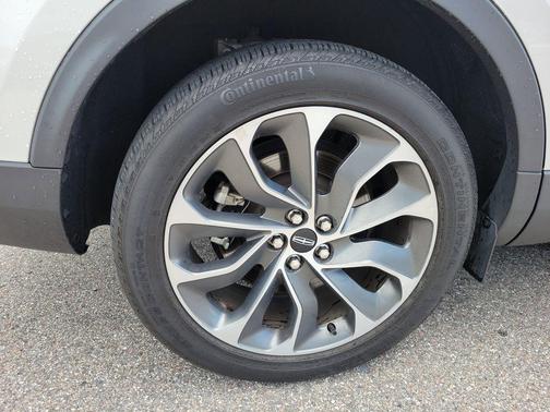 CERAMIC PEARL MET 3C 2023 Lincoln Nautilus Reserve