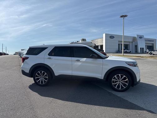 2021 Ford Explorer ST