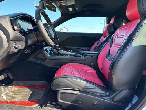 White Knuckle Clearcoat 2021 Dodge Challenger SXT