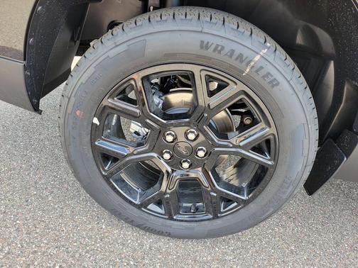 Shadow Black 2026 Ford Maverick Lariat