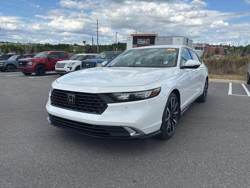 Platinum White Pearl 2023 Honda Accord Hybrid Touring