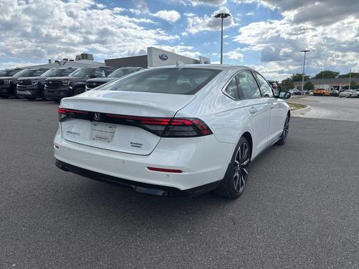 Platinum White Pearl 2023 Honda Accord Hybrid Touring