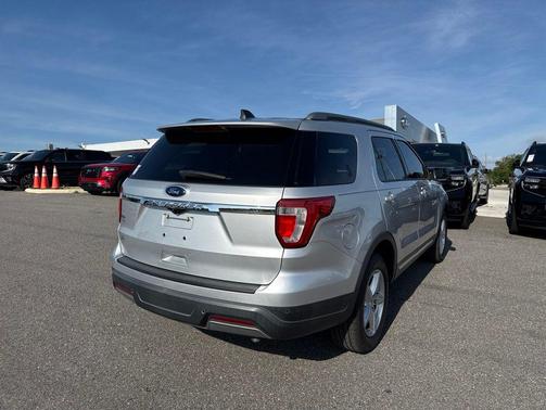 INGOT SILVER METALLIC 2019 Ford Explorer XLT