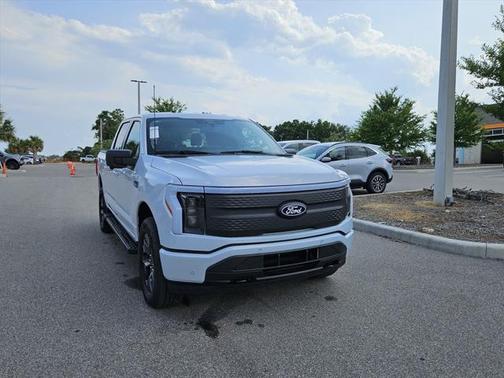 2025 Ford F-150 Lightning Flash