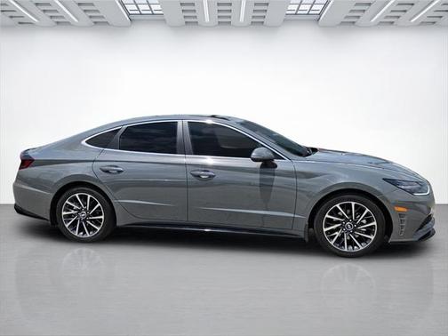 2022 Hyundai SONATA Limited