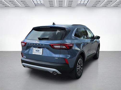 2025 Ford Escape PHEV SE