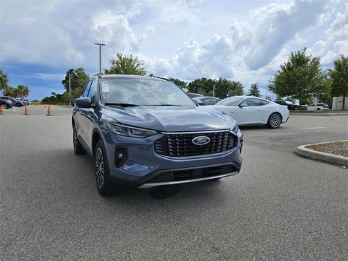 2025 Ford Escape PHEV SE