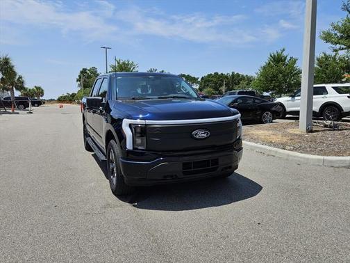 2025 Ford F-150 Lightning Flash