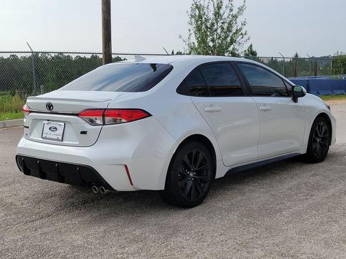 Wind Chill Pearl 2023 Toyota Corolla SE