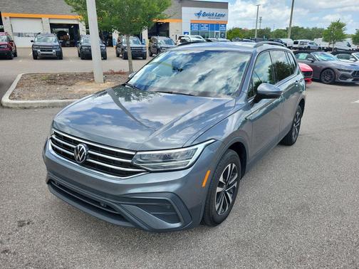 Platinum Gray Metallic 2023 Volkswagen Tiguan 2.0T S