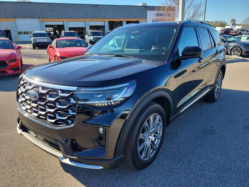 2025 Ford Explorer Platinum