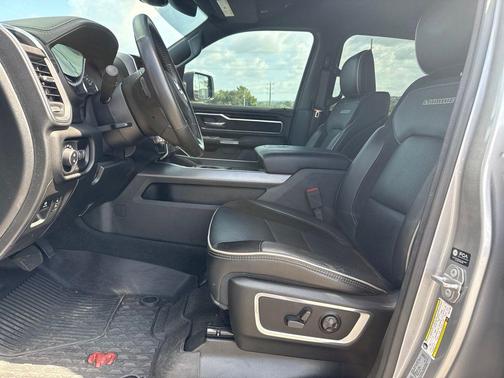 Billet Silver Metallic Clearcoat 2021 RAM 1500 Laramie