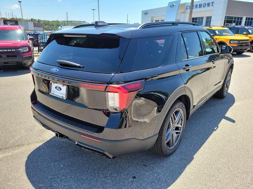 AGATE BLACK METALLIC 2026 Ford Explorer ST-Line