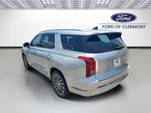 Typhoon Silver 2023 Hyundai PALISADE Calligraphy