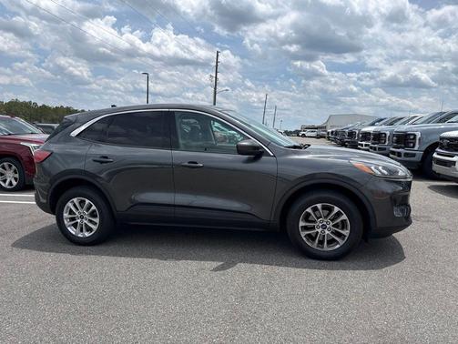 MAGNETIC METALLIC 2020 Ford Escape SE