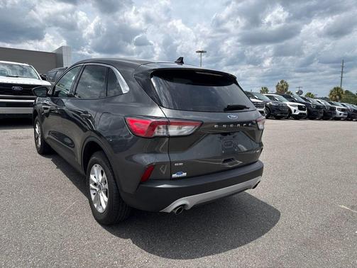 MAGNETIC METALLIC 2020 Ford Escape SE