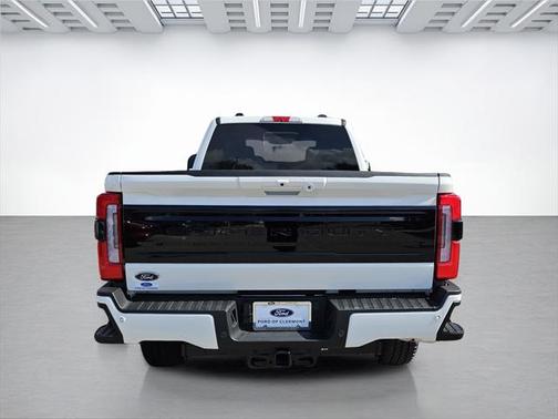 2025 Ford F-250 Platinum