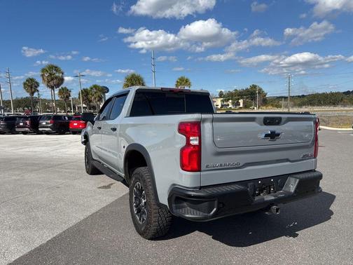 2025 Chevrolet Silverado 1500 ZR2