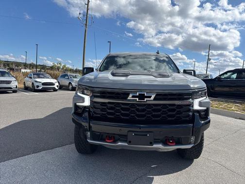 2025 Chevrolet Silverado 1500 ZR2