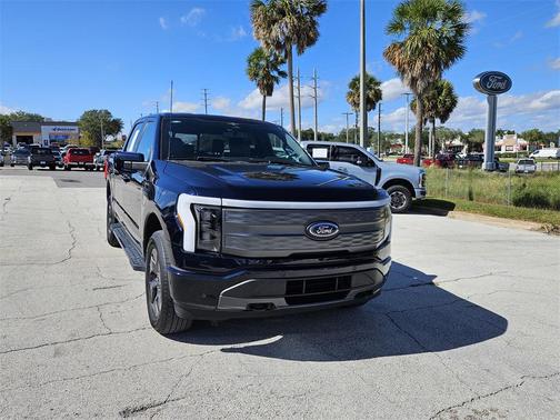 2023 Ford F-150 Lightning LARIAT