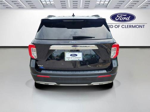 AGATE BLACK METALLIC 2023 Ford Explorer XLT