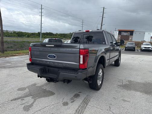 2022 Ford F-350 Platinum