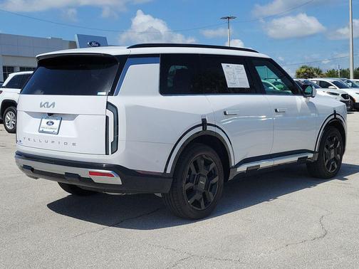 Glacial White Pearl 2027 Kia Telluride Hybrid SX